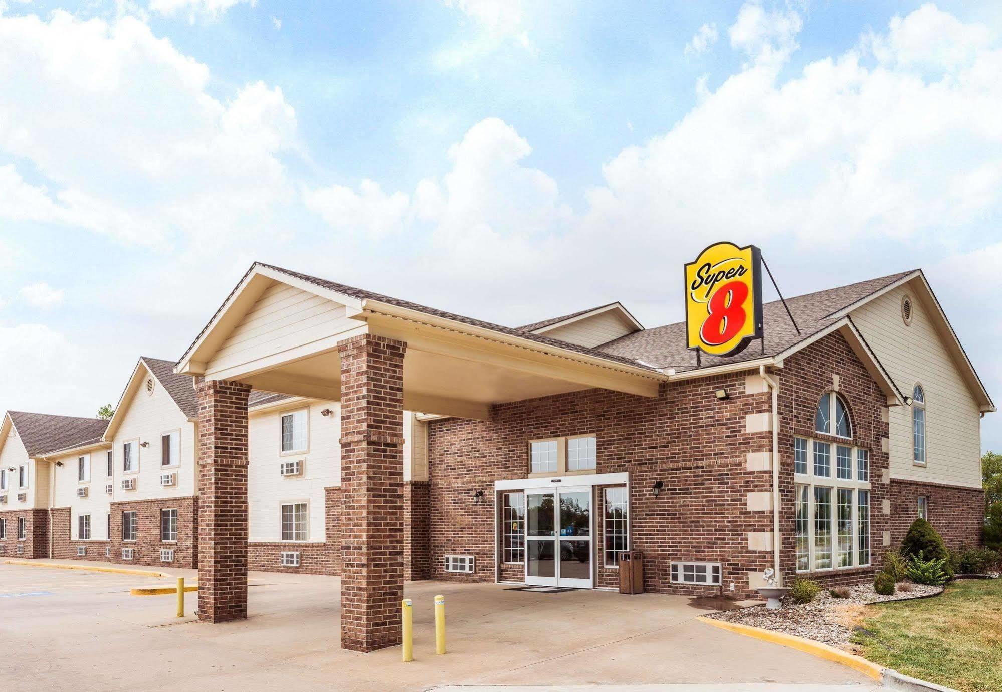 ชัวร์สเตย์ พลัส โฮเทล บาย เบสต์ เวสเทิร์น เคอร์นีย์ Hotel Kearney ภายนอก รูปภาพ